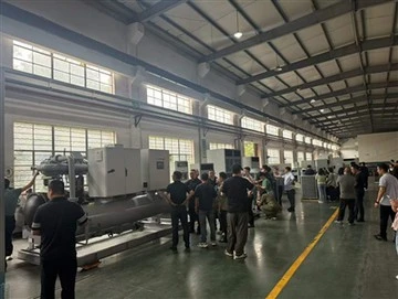Do Ningbo se 13. května sjely stovky lídrů v oboru – svědky zrození nové generace klimatizací Hisurp vyrobené v Číně